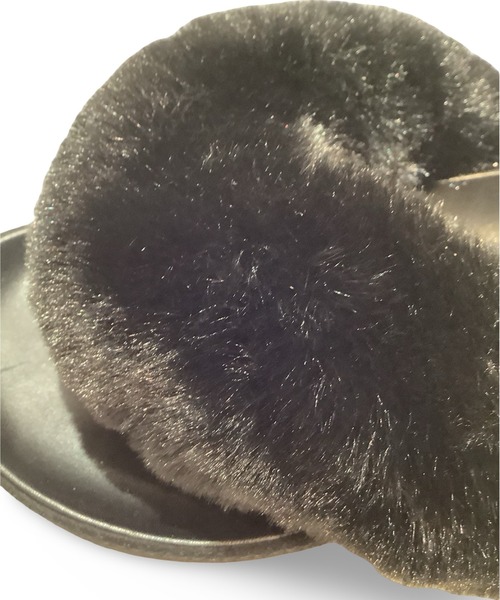 Jeffrey Campbell(ジェフリーキャンベル)の「フェイクファーサンダル(サンダル・レディース・ブラック・36/37/38/39)」の3枚目の写真