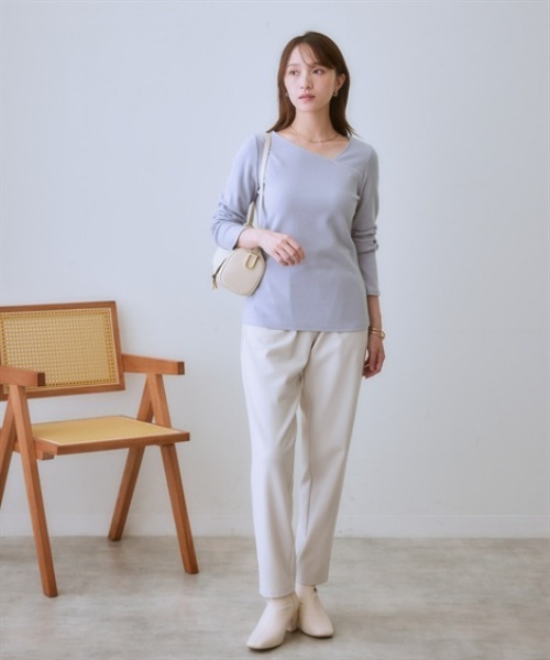 nissen(ニッセン)の「綿混アシンメトリーカットソートップス<大きいサイズ有>(Tシャツ/カットソー・レディース・ボルドー/ブラック/グレイッシュブルー/杢グレー/アイボリー・L/LL/M/S/3L)」の21枚目の写真