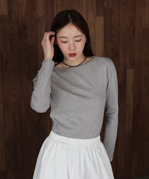 ボートネックTシャツ