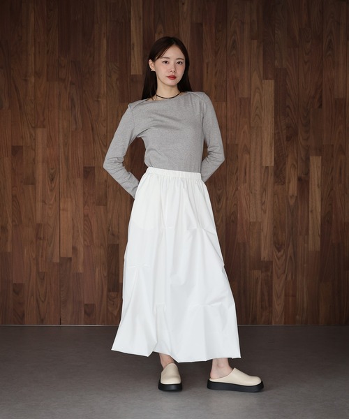J by blue(ジェイバイブルー)の「ボートネックTシャツ(Tシャツ/カットソー・レディース・アイボリー/グレー/ブラック・MEDIUM)」の12枚目の写真