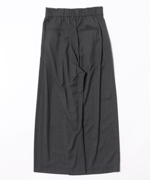 Doux archives（ドゥアルシーヴ）の「ストライプ３タックワイドパンツ（その他パンツ・レディース・ベージュ/チャコールグレー・SMALL/MEDIUM）」の17枚目の写真