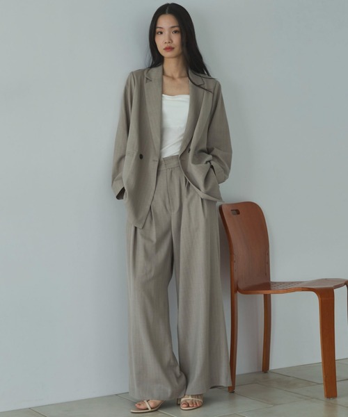 Doux archives（ドゥアルシーヴ）の「ストライプ３タックワイドパンツ（その他パンツ・レディース・ベージュ/チャコールグレー・SMALL/MEDIUM）」の19枚目の写真