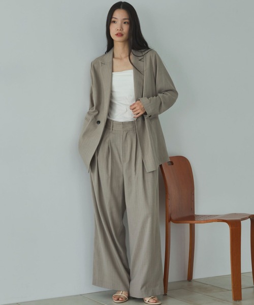 Doux archives（ドゥアルシーヴ）の「ストライプ３タックワイドパンツ（その他パンツ・レディース・ベージュ/チャコールグレー・SMALL/MEDIUM）」の20枚目の写真