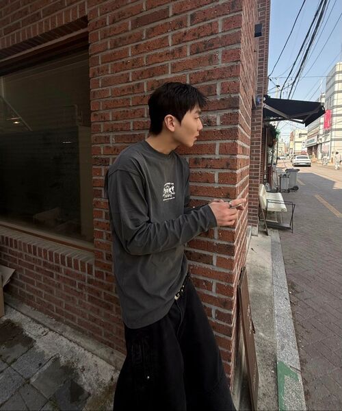 ANYTIME LOREAK(エニタイムロレーク)の「ROSE DYEING LONG SLEEVE-CHARCOAL(Tシャツ/カットソー・レディース・その他・LARGE/MEDIUM)」の6枚目の写真