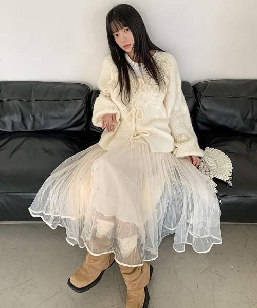 Aelina(エリナ)の「フラワー付きニットセーター(ニット/セーター・レディース・ホワイト/レッド・FREE)」の8枚目の写真