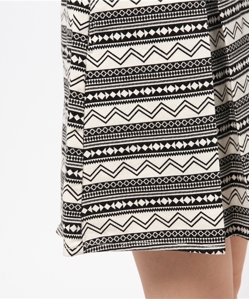 WEGO(ウィゴー)の「WEGO/タックフレアスカート(スカート・レディース・ホワイト/インディゴブルー/その他1/ブラック/ブルー系その他/ライトインディゴブルー/ライトパープル/その他2/ブルー系その他2/ブルー系その他3・FREE)」の16枚目の写真