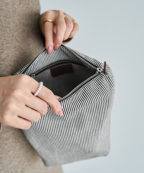 STYLE DELI（スタイルデリ）の「本革切りっぱなしバケツトートバッグ（トートバッグ・レディース・ブラック/ブラウン・FREE）」の10枚目の写真