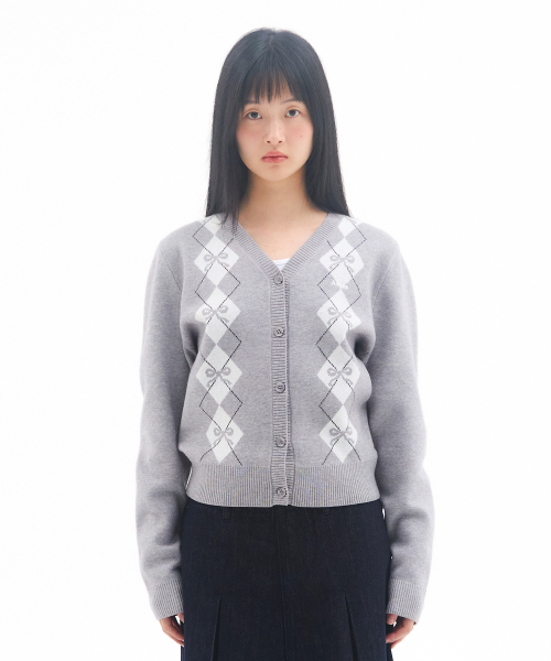 AMESWORLDWIDE(アメスワールドワイド)の「CROP V NECK ARGYLE CARDIGAN GREY(カーディガン/ボレロ・レディース・その他・FREE)」の1枚目の写真
