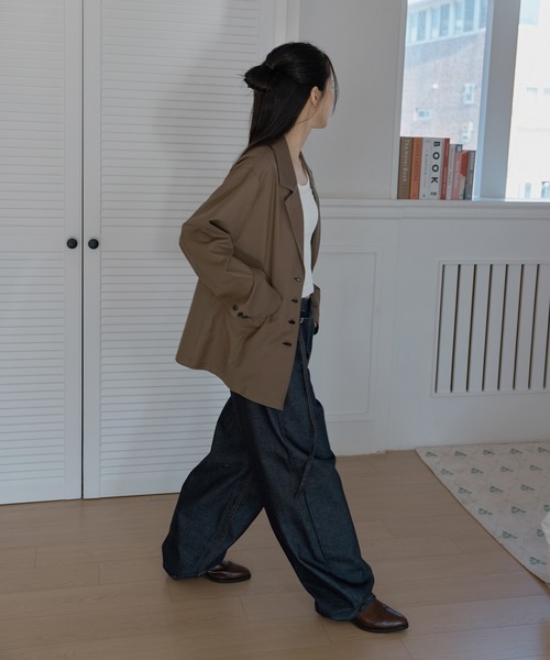 UNE MANSION（ユヌマンション）の「【2026SS新作アイテム】【UNE ORIGINAL】 テーラーカラーフォーボタンストライプオーバーサイズジャケット（テーラードジャケット・レディース・チャコール/ブラウン/ブラック・FREE）」の17枚目の写真