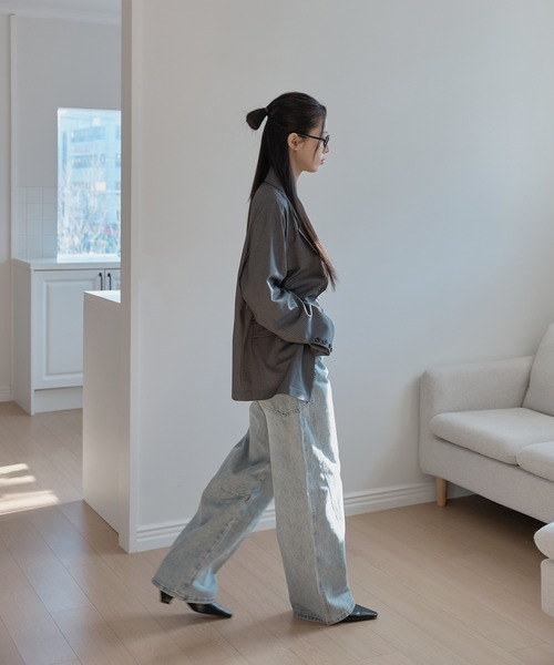 UNE MANSION（ユヌマンション）の「【2026SS新作アイテム】【UNE ORIGINAL】 テーラーカラーフォーボタンストライプオーバーサイズジャケット（テーラードジャケット・レディース・チャコール/ブラウン/ブラック・FREE）」の5枚目の写真