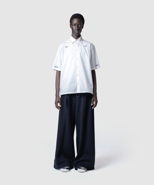 yoshiokubo（ヨシオクボ）の「yoshiokubo ヨシオクボ / DEEP CUT WIDE PT ディープカットシームレスワイドパンツ / YKS26404（その他パンツ・メンズ・ブラック・3/2）」の3枚目の写真