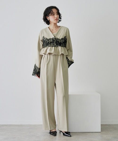 NOGLE(ノグル)の「【NOGLE/ノグル】レースフラワージャケットセットパンツドレス(パンツドレス・レディース・グレイッシュベージュ/ブラック/グレー・S/M)」の1枚目の写真