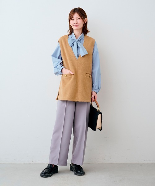 IEDIT（イディット）の「ＩＥＤＩＴ　重ねて瞬時にきちんときれい　シャギー素材のＶネックミドルベスト〈キャメルブラウン〉（ベスト・レディース・キャメル・S/LL/L/M/3L）」の2枚目の写真
