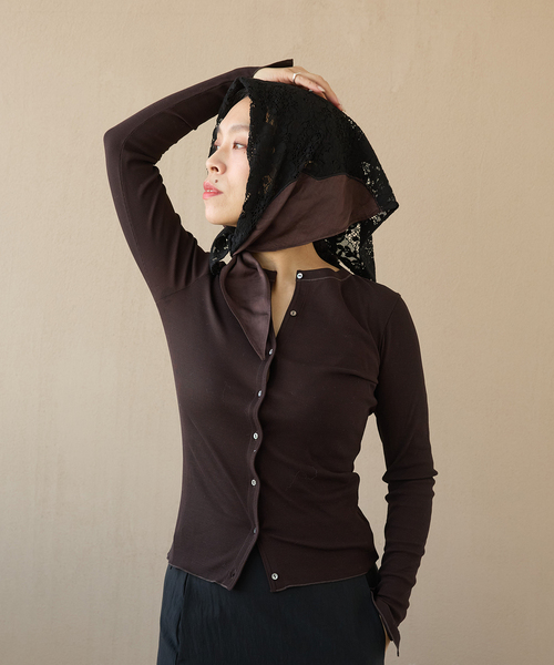 IENA LA BOUCLE（イエナラブークル）の「IENA LA BOUCLE R/Lサテンレースコンビバブーシュカ（バンダナ/スカーフ・レディース・ブラウン・FREE）」の7枚目の写真