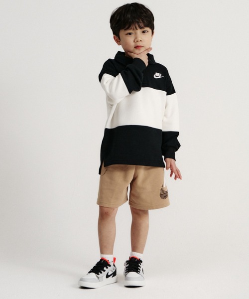 JORDAN BRAND(ジョーダンブランド)の「ジョーダン 1 LOW ALT リトルキッズシューズ / Jordan 1 Low Alt Little Kids' Shoes DR9748-045 Black(スニーカー・キッズ・ブラック・20.5/20/19.5/19/18/17.5/17/16.5/22/21.5/21/18.5)」の2枚目の写真