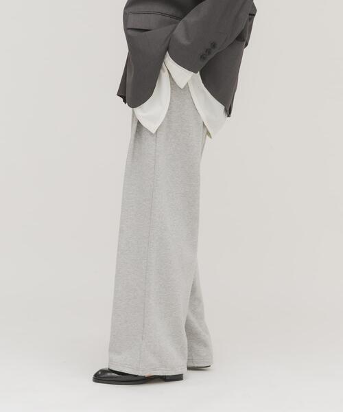 KBF(ケイビーエフ)の「ドロストルーズスウェットパンツ(その他パンツ・レディース・グレー系その他/ベージュ/ネイビー・ONE)」の4枚目の写真