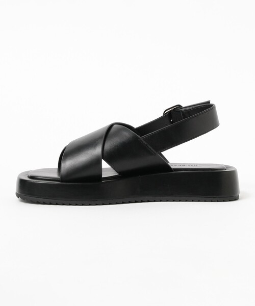Ray BEAMS（レイビームス）の「【8/6 再値下げ】クロス ベルト サンダル 26SS（サンダル・レディース・ブラック/シルバー・37/38/36）」の6枚目の写真