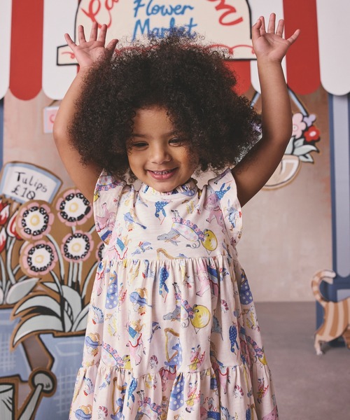 Cath Kidston(キャスキッドソン)の「キッズ ティアード ワンピース Musical Animals(ワンピース・キッズ・アイボリー・122/110/98)」の2枚目の写真