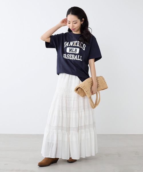 SPORTY&RICH（スポーティアンドリッチ）の「【SPORTY & RICH】Yankees Ivy ロゴプリントTシャツ（Tシャツ/カットソー・レディース・ダークネイビー・S）」の6枚目の写真