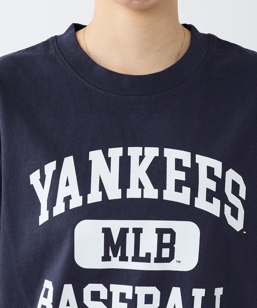 SPORTY&RICH（スポーティアンドリッチ）の「【SPORTY & RICH】Yankees Ivy ロゴプリントTシャツ（Tシャツ/カットソー・レディース・ダークネイビー・S）」の12枚目の写真