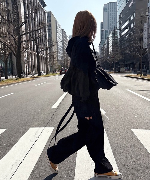 ISOOK(アイスー)の「UVカットペプラムフーディ (comochi original) / UVパーカー 紫外線カット フード付き ペプラムトップス(カーディガン/ボレロ・レディース・ホワイト/ブラック・FREE)」の20枚目の写真