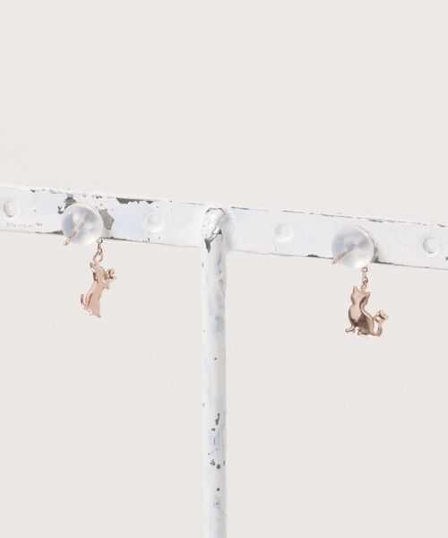 TAKE-UP（テイクアップ）の「K10 おねだりネコ　スイングピアス（ピアス（両耳用）・レディース・ピンクゴールド・FREE）」の6枚目の写真