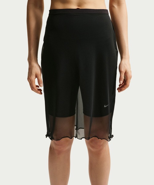NIKE(ナイキ)の「NIKE AS WMNS NSW SHEER SKIRT / ナイキ ウィメンズ NSW シアー スカート 【SP】(スカート・レディース・ブラック・S/M/L)」の2枚目の写真