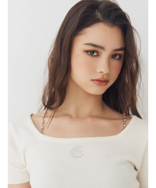 EVRIS（エヴリス）の「【着用動画あり！】ワンポイントビジューチェーンサマーニットトップス（ニット/セーター・レディース・ピンク/ブラック/ホワイト・FREE）」の21枚目の写真