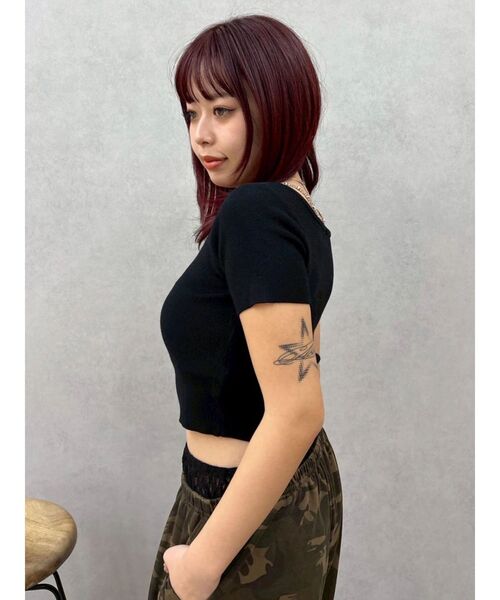 EVRIS（エヴリス）の「【着用動画あり！】ワンポイントビジューチェーンサマーニットトップス（ニット/セーター・レディース・ピンク/ブラック/ホワイト・FREE）」の5枚目の写真