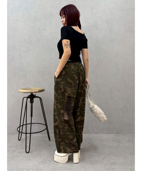 EVRIS（エヴリス）の「【着用動画あり！】ワンポイントビジューチェーンサマーニットトップス（ニット/セーター・レディース・ピンク/ブラック/ホワイト・FREE）」の8枚目の写真