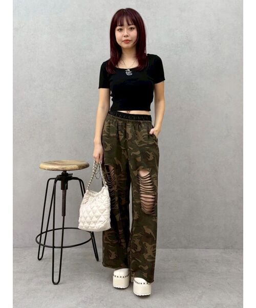 EVRIS（エヴリス）の「【着用動画あり！】ワンポイントビジューチェーンサマーニットトップス（ニット/セーター・レディース・ピンク/ブラック/ホワイト・FREE）」の9枚目の写真