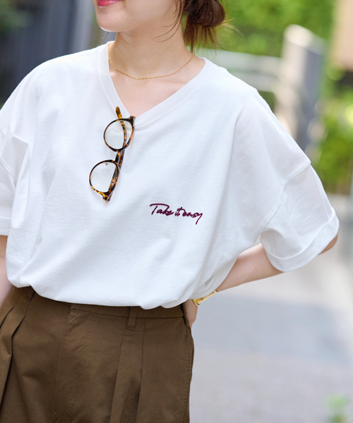 JOURNAL STANDARD relume(ジャーナルスタンダード レリューム)の「《追加》刺繍ロゴハーフスリーブT(Tシャツ/カットソー・レディース・グレー/ブラウン/ホワイト・FREE)」の2枚目の写真