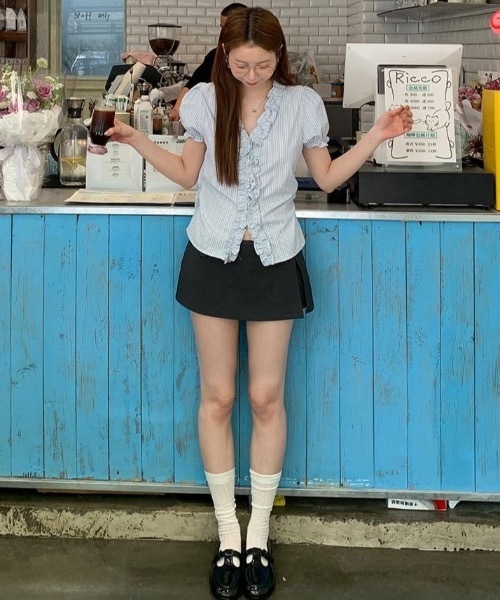 Teem Store(チームストア)の「フリルデザインストライプ半袖シャツ(シャツ/ブラウス・レディース・ブルー/ピンク・S/M)」の20枚目の写真