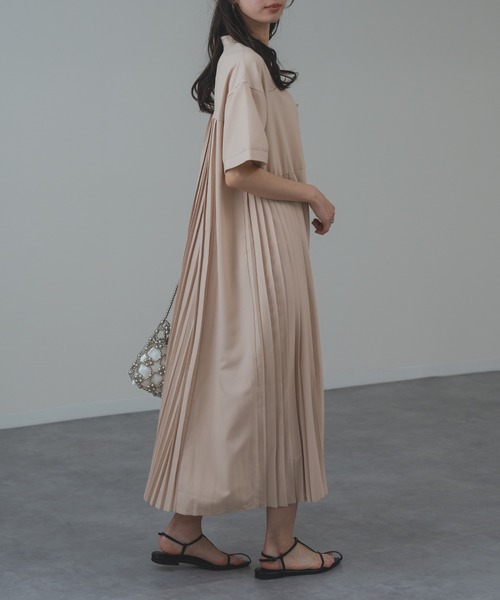 refinedworks(リファインドワークス)の「【refinedworks】セレモニー にも◎半袖 上品 プリーツ ワンピース(ワンピース・レディース・ブラック/ネイビー/ベージュ・FREE)」の10枚目の写真