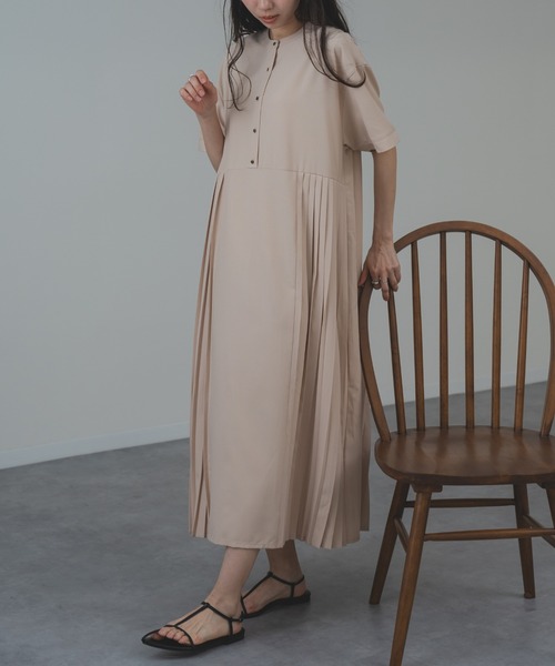 refinedworks(リファインドワークス)の「【refinedworks】セレモニー にも◎半袖 上品 プリーツ ワンピース(ワンピース・レディース・ブラック/ネイビー/ベージュ・FREE)」の13枚目の写真