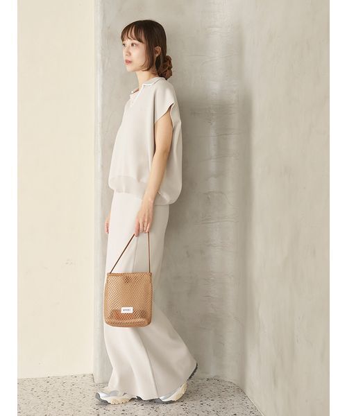 emmi(エミ)の「エフォートレスポロニット【セットアップ対応】(ニット/セーター・レディース・ネイビー/ブラウン/ライトベージュ・F)」の16枚目の写真