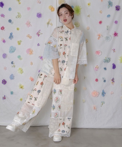ScoLar(スカラー)の「162602:花刺繍×コットンレース×シアー 異素材パンツ(その他パンツ・レディース・ブラック/オフホワイト・M)」の3枚目の写真