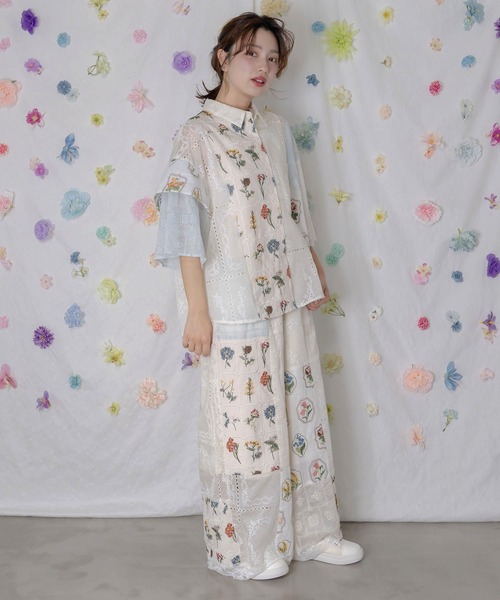 ScoLar(スカラー)の「162602:花刺繍×コットンレース×シアー 異素材パンツ(その他パンツ・レディース・ブラック/オフホワイト・M)」の4枚目の写真