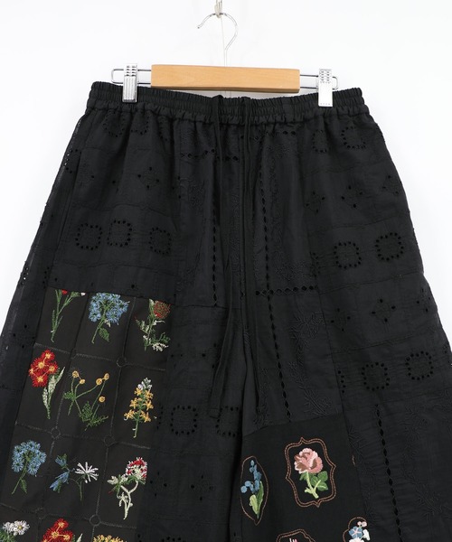 ScoLar(スカラー)の「162602:花刺繍×コットンレース×シアー 異素材パンツ(その他パンツ・レディース・ブラック/オフホワイト・M)」の15枚目の写真