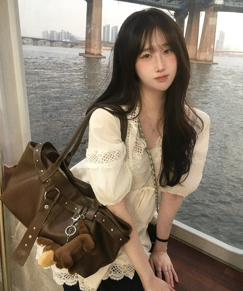 RAIMENT(レイメント)の「Stud Strap Boat Bag_Brown(ショルダーバッグ・レディース・その他・FREE)」の7枚目の写真