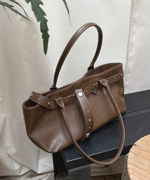 RAIMENT(レイメント)の「Stud Strap Boat Bag_Brown(ショルダーバッグ・レディース・その他・FREE)」の12枚目の写真