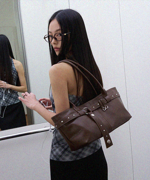 RAIMENT(レイメント)の「Stud Strap Boat Bag_Brown(ショルダーバッグ・レディース・その他・FREE)」の14枚目の写真