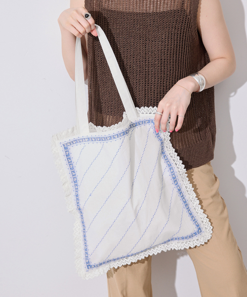 crinkle crinkle crinkle(クリンクルクリンクルクリンクル)の「crinkle crinkle crinkle SLOBE別注 handkerchief tote(トートバッグ・レディース・ホワイト・FREE)」の6枚目の写真