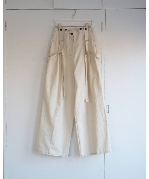 anuke(アンヌーク)の「Suspenders Wide Pants 62610704(その他パンツ・メンズ・オフホワイト/ブラック・36/38)」の21枚目の写真