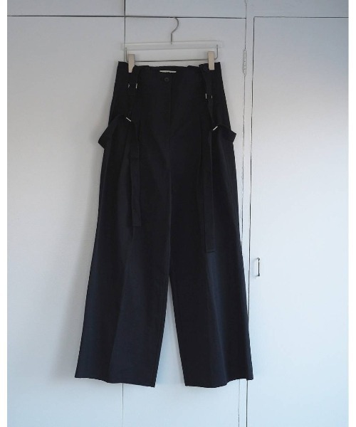 anuke(アンヌーク)の「Suspenders Wide Pants 62610704(その他パンツ・メンズ・オフホワイト/ブラック・36/38)」の22枚目の写真