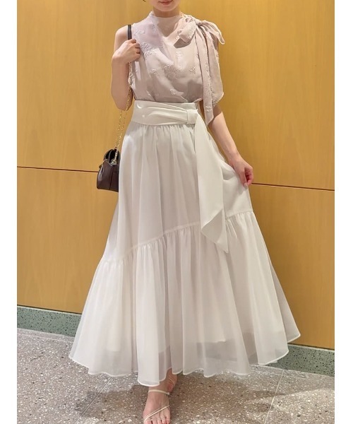 SNIDEL（スナイデル）の「ベルトデザインシアースカート（スカート・レディース・イエロー/ホワイト/グレー・0/1）」の18枚目の写真