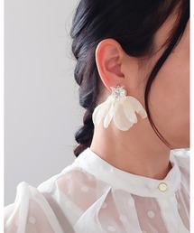 【推しに愛されるアクセサリー】ふんわりリボンとクリアなお花のイヤリング（サージカルステンレス）(MA)