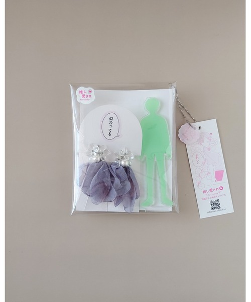 tone(トーン)の「【推しに愛されるアクセサリー】ふんわりリボンとクリアなお花のイヤリング(サージカルステンレス)(MA)(イヤリング・レディース・ホワイト/グレー・FREE)」の12枚目の写真
