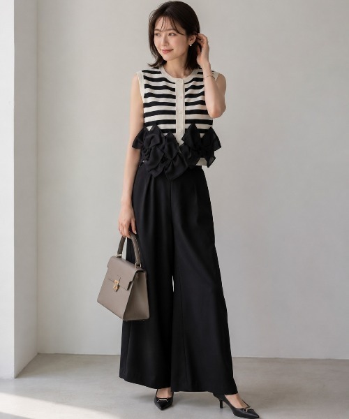 Lateru（ラテル）の「ヘムオーガンジーリボンノースリーブニット＋　美シルエットニットパンツ（セットアップ・レディース・ブラック/グレー/ストライプ/アイボリー・FREE）」の5枚目の写真