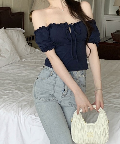 GLAMOROUS JANE（グラマラスジェーン）の「リボンギャザーオフショルショート丈トップス（Tシャツ/カットソー・レディース・ネイビー/ブラウン・FREE）」の10枚目の写真